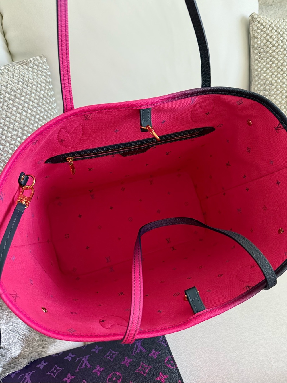 Louis Vuitton Pink and Black Monogram Gradient Tote - Picture 14 of 14